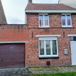 Centrally located house with spacious garage in Veurne