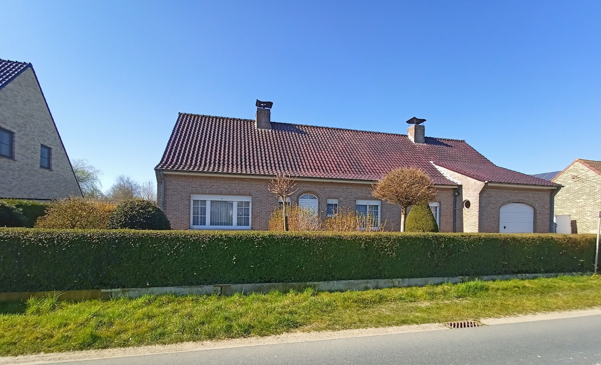 Ypres: Country-house for sale