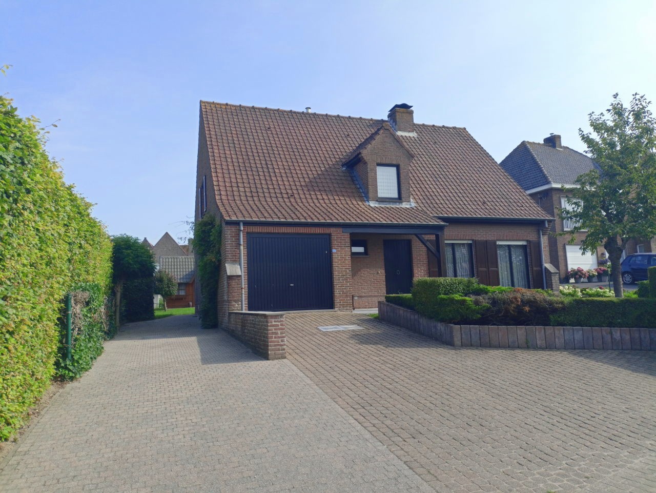 Villa met ruime parking