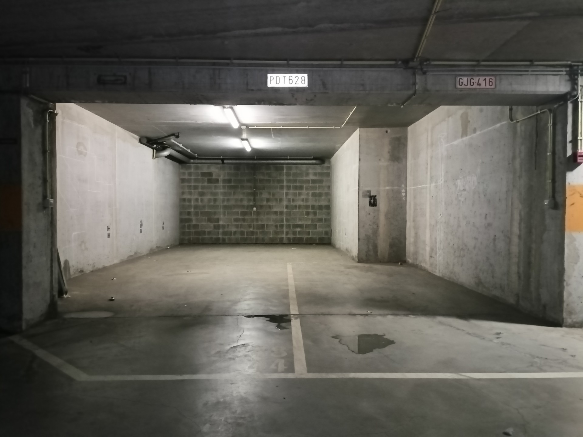 Gent: Apparment with 2 garages for rent